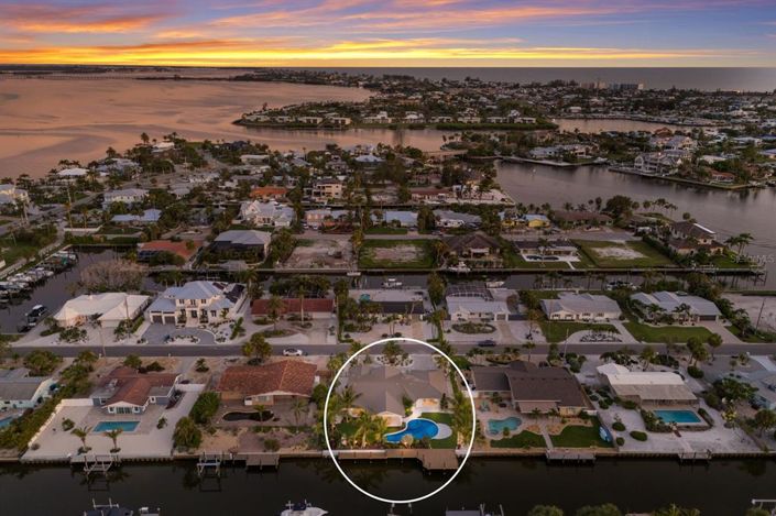 Image No.63-4 Bed Property for sale