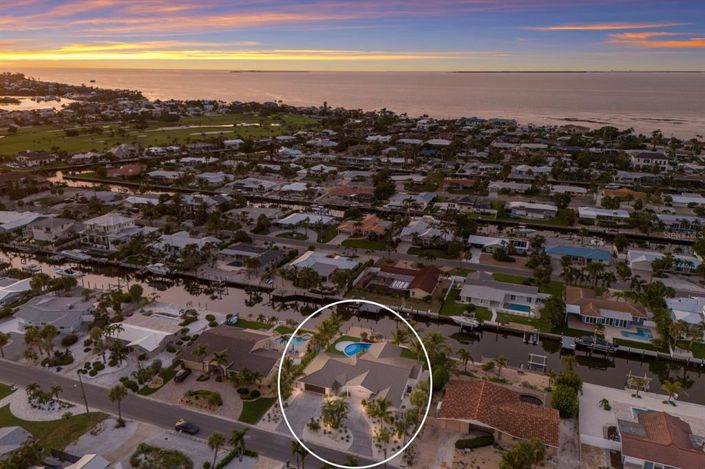 Image No.68-4 Bed Property for sale