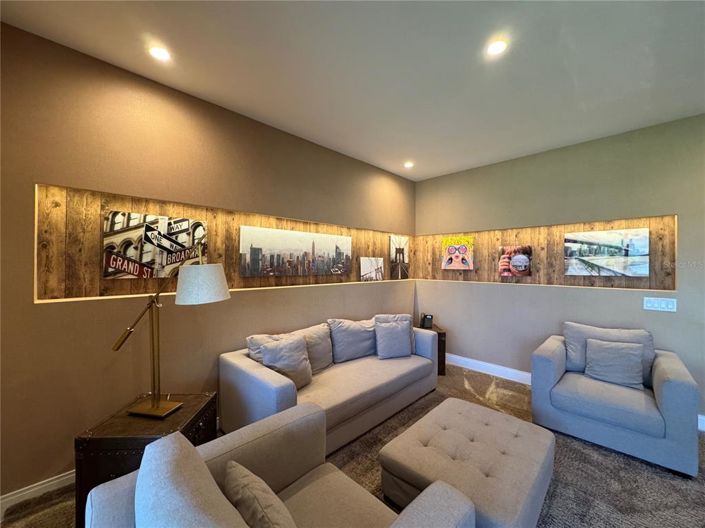 Image No.11-3 Bed Townhouse for sale