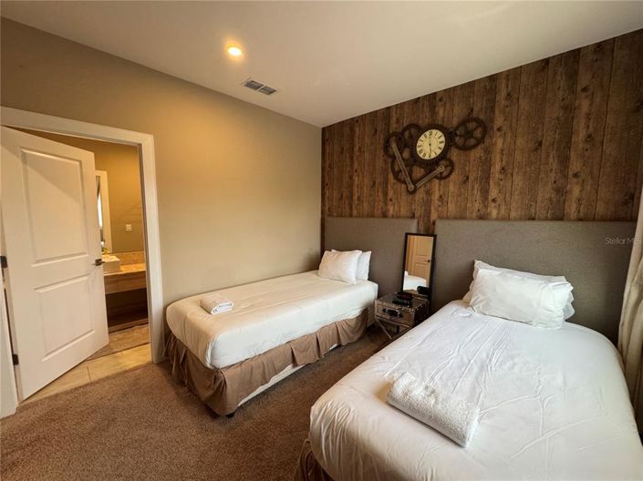 Image No.25-3 Bed Townhouse for sale