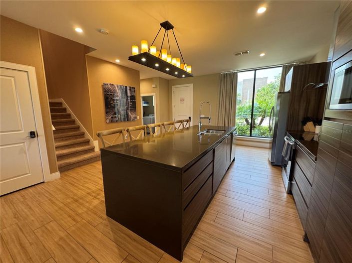 Image No.7-3 Bed Townhouse for sale