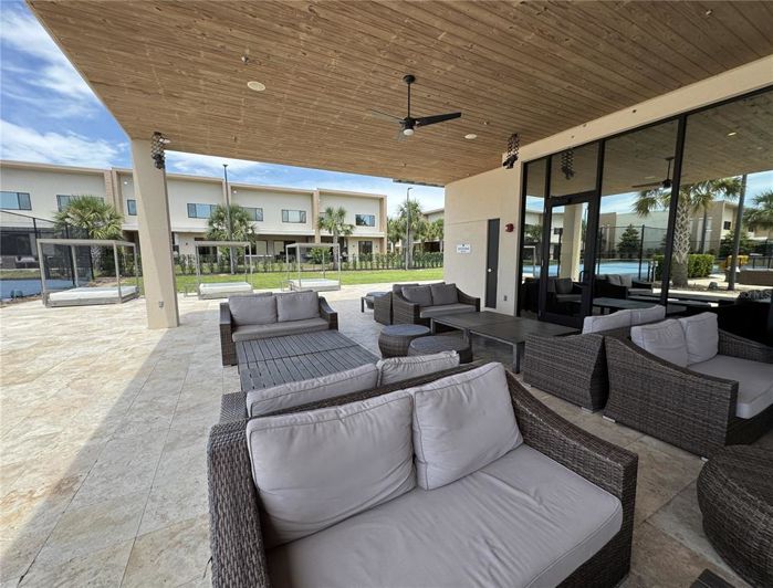 Image No.79-3 Bed Townhouse for sale