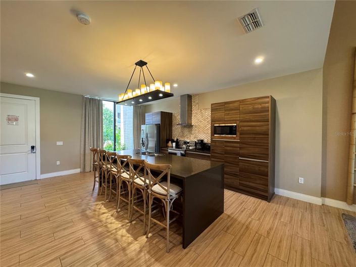 Image No.8-3 Bed Townhouse for sale