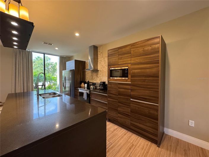 Image No.9-3 Bed Townhouse for sale