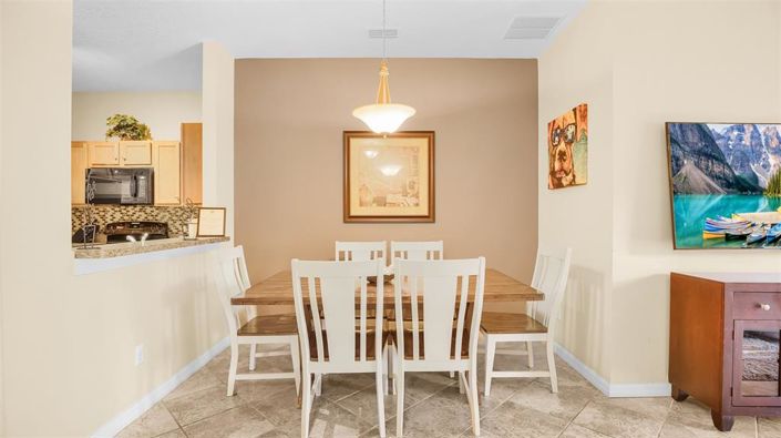 Image No.10-3 Bed Property for sale