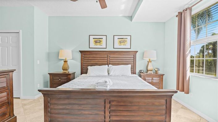 Image No.16-3 Bed Property for sale