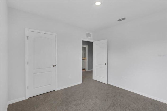 Image No.24-5 Bed Property for sale