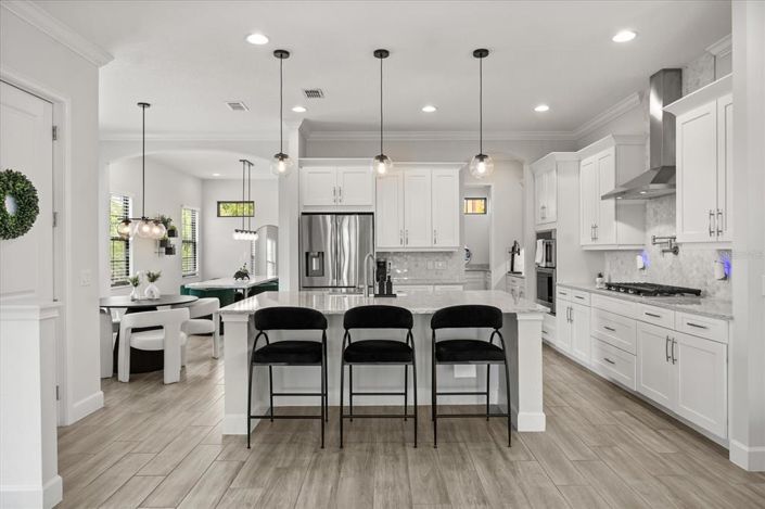 Image No.10-4 Bed Property for sale