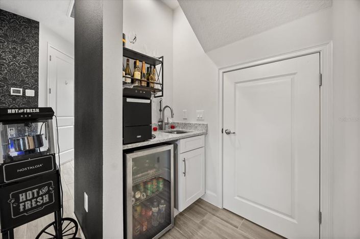 Image No.27-4 Bed Property for sale