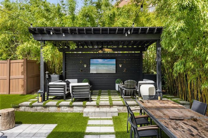 Image No.47-4 Bed Property for sale