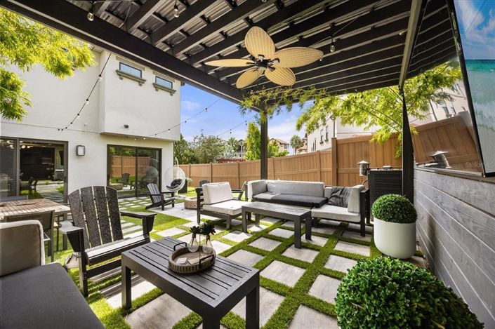 Image No.48-4 Bed Property for sale