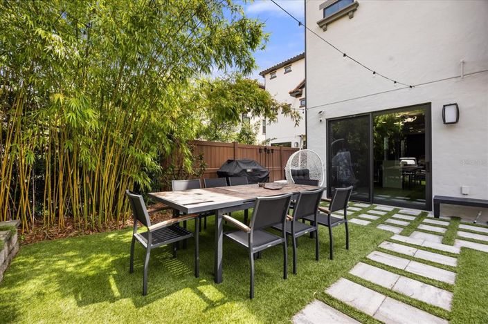 Image No.49-4 Bed Property for sale