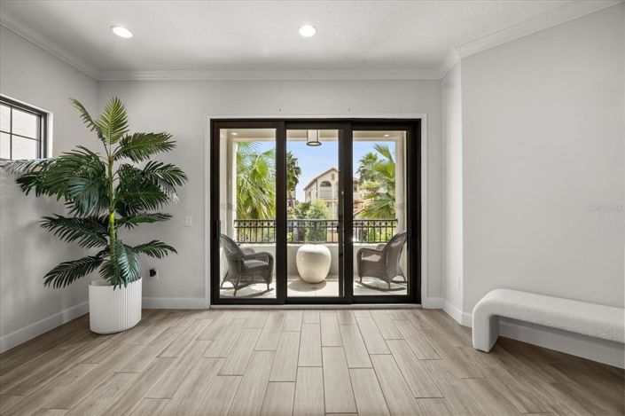 Image No.6-4 Bed Property for sale