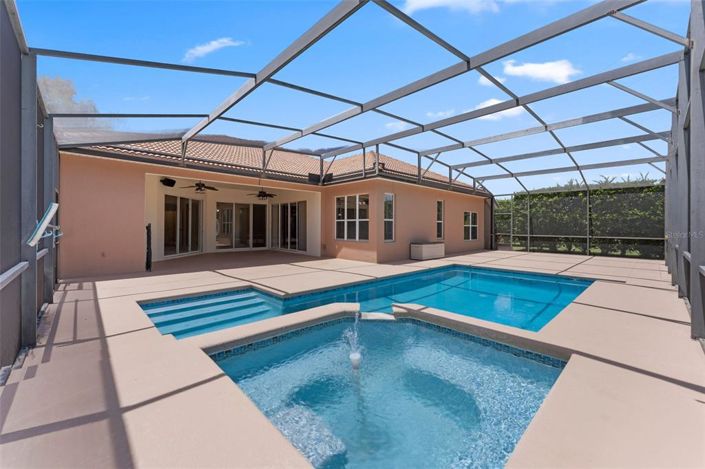 Image No.8-5 Bed Property for sale