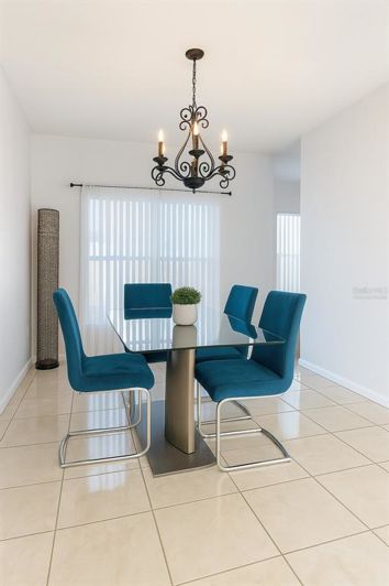 Image No.5-Propriété de 4 chambres à vendre à Kissimmee