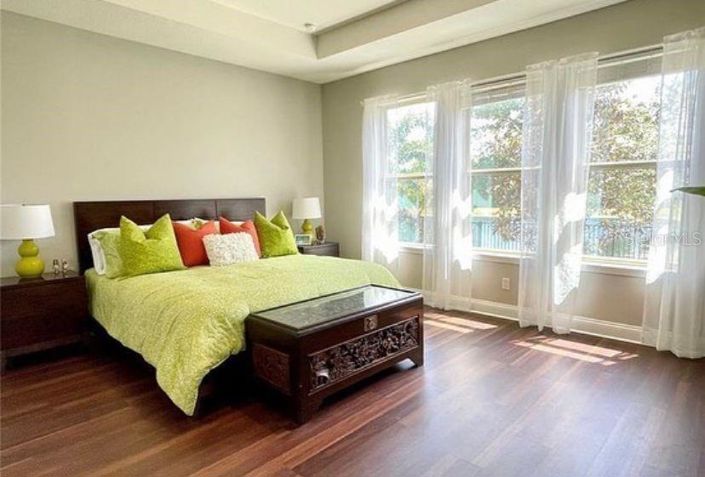 Image No.8-4 Bed Property for sale