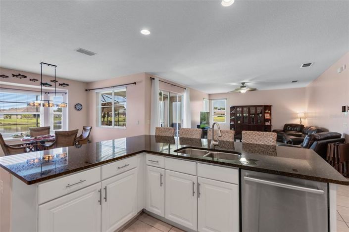 Image No.8-Propriété de 3 chambres à vendre à Kissimmee