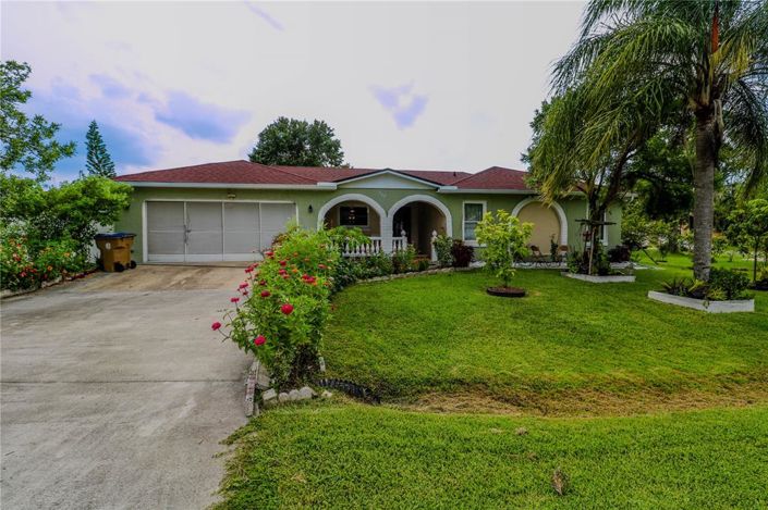 Image No.1-5 Bed Property for sale
