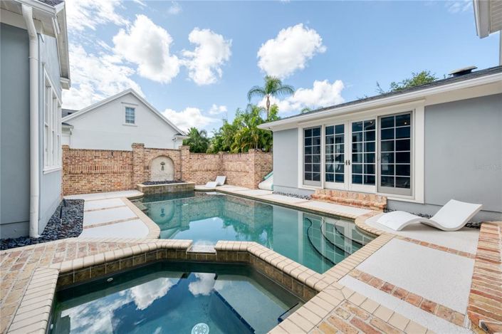 Image No.31-6 Bed Property for sale