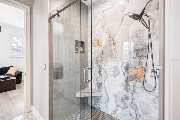 Image No.41-6 Bed Property for sale