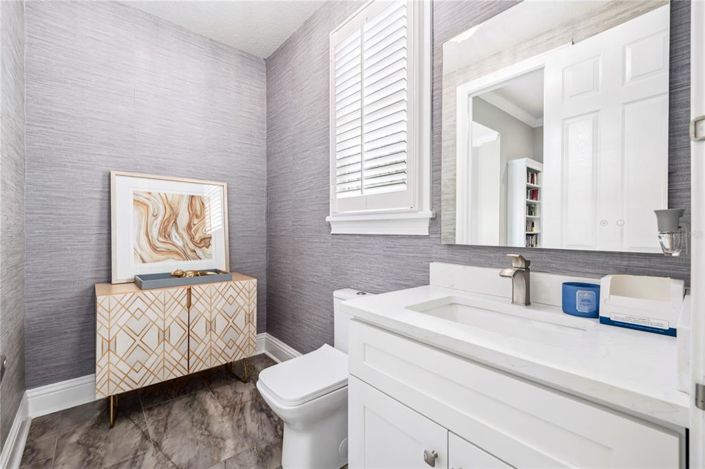 Image No.45-6 Bed Property for sale