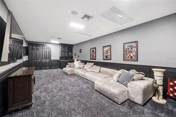 Image No.49-6 Bed Property for sale