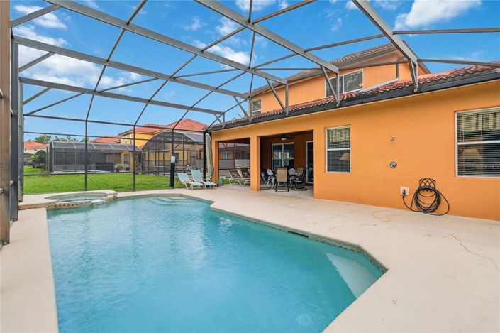 Image No.8-5 Bed Property for sale