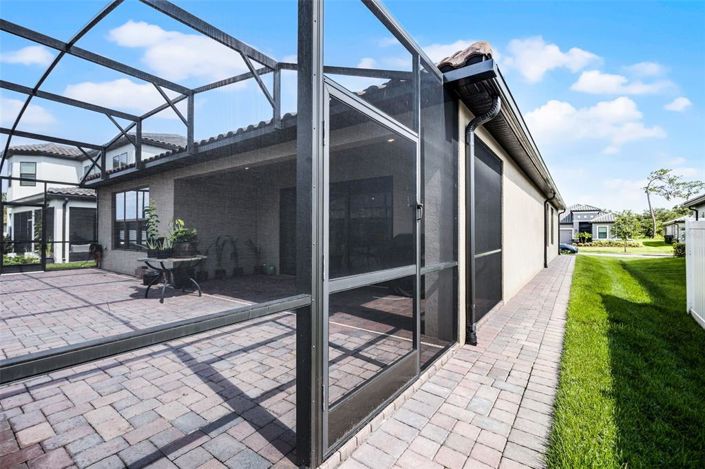 Image No.50-4 Bed Property for sale