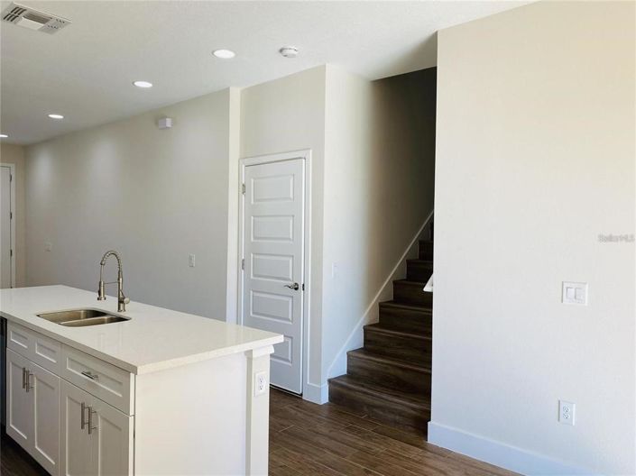 Image No.8-4 Bed Townhouse for sale