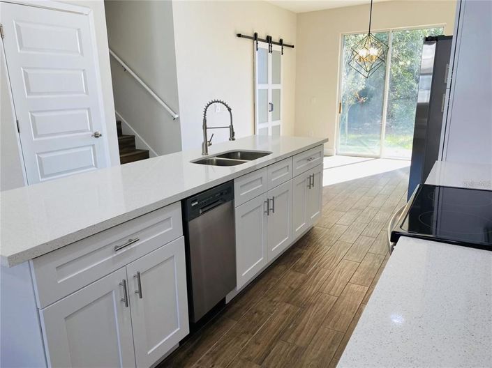 Image No.9-4 Bed Townhouse for sale