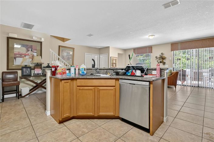 Image No.10-6 Bed Property for sale