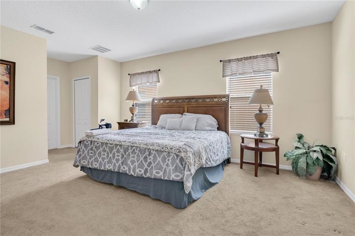 Image No.12-6 Bed Property for sale