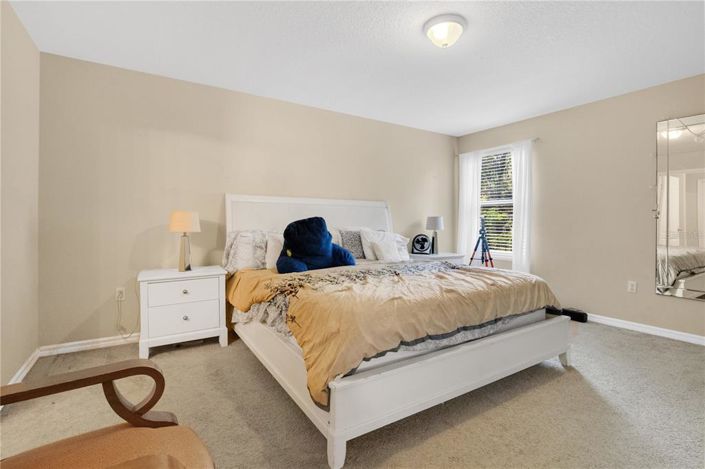 Image No.18-6 Bed Property for sale