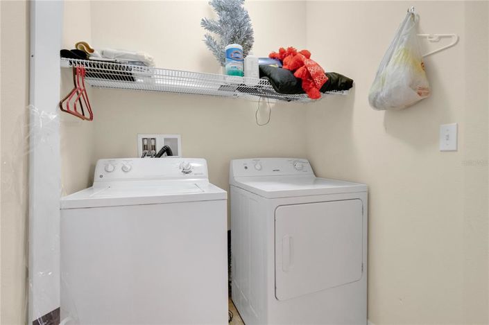 Image No.26-6 Bed Property for sale