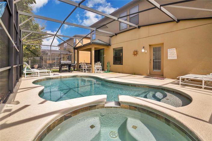 Image No.28-6 Bed Property for sale