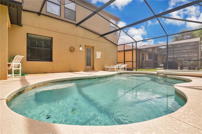 Image No.30-6 Bed Property for sale