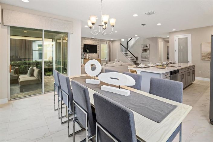 Image No.10-6 Bed Property for sale