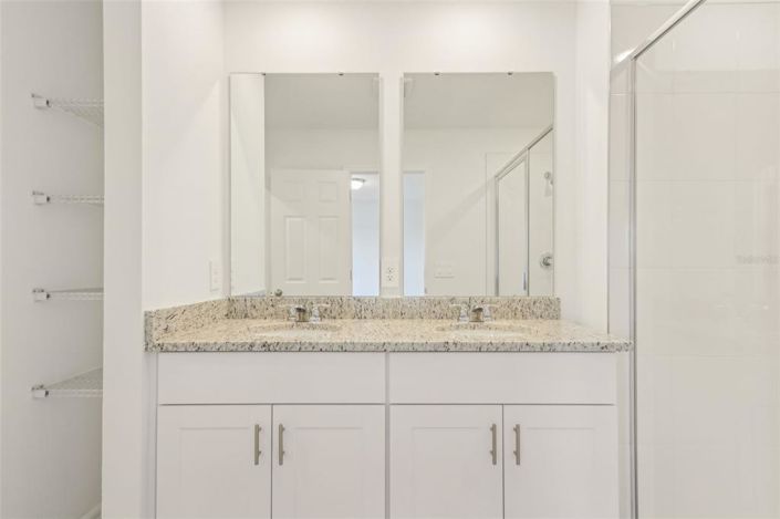 Image No.10-3 Bed Townhouse for sale