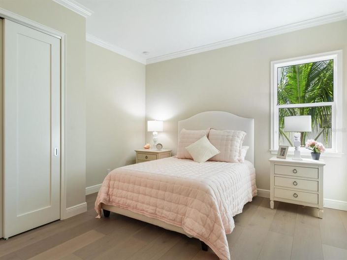 Image No.21-4 Bed Property for sale