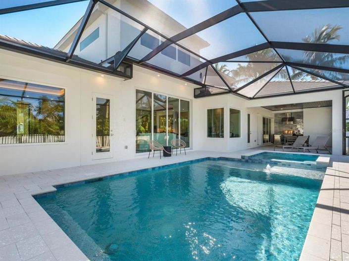 Image No.31-4 Bed Property for sale