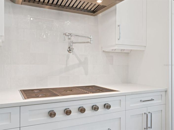 Image No.37-4 Bed Property for sale