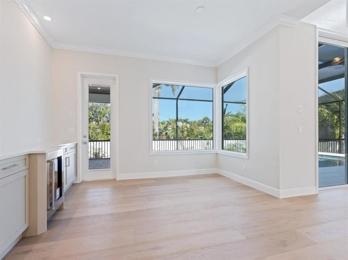 Image No.42-4 Bed Property for sale