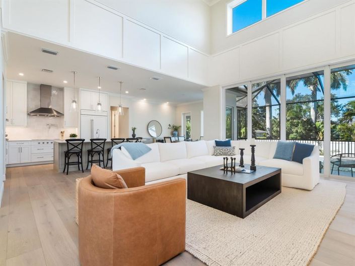 Image No.5-4 Bed Property for sale