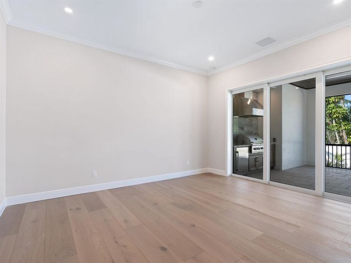 Image No.56-4 Bed Property for sale