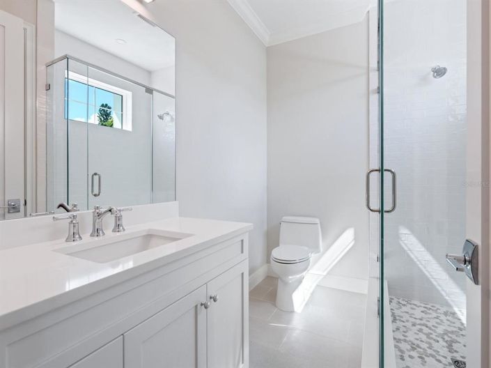 Image No.68-4 Bed Property for sale