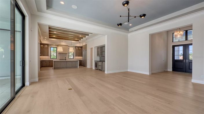 Image No.16-5 Bed Property for sale