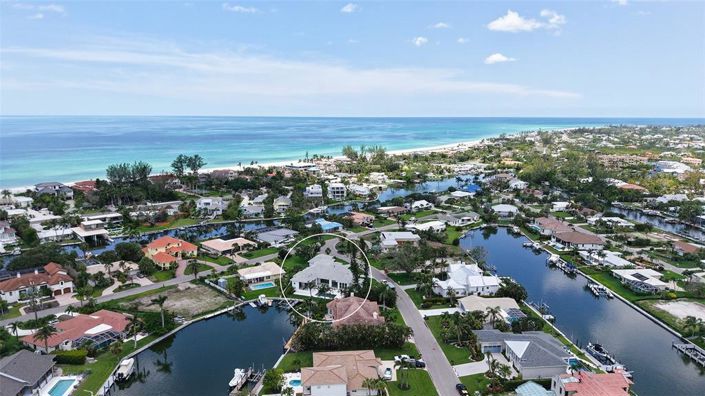 Image No.2-5 Bed Property for sale