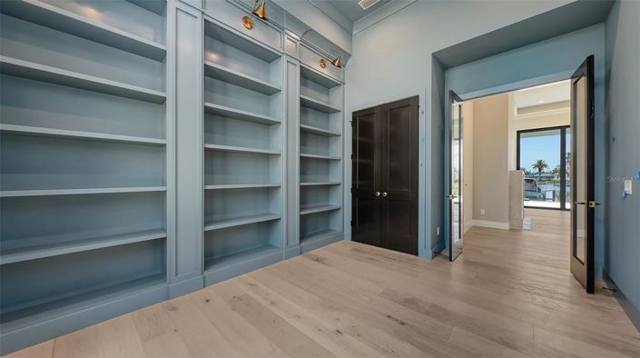 Image No.41-5 Bed Property for sale