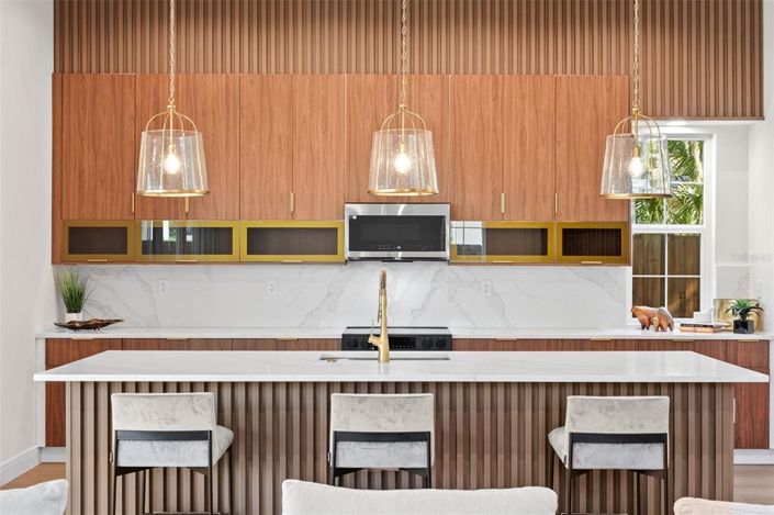 Image No.18-5 Bed Property for sale