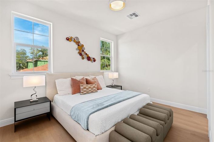 Image No.28-5 Bed Property for sale